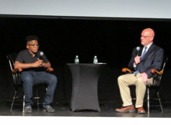 Tre Peart '23 Introduces Movie at Premiere